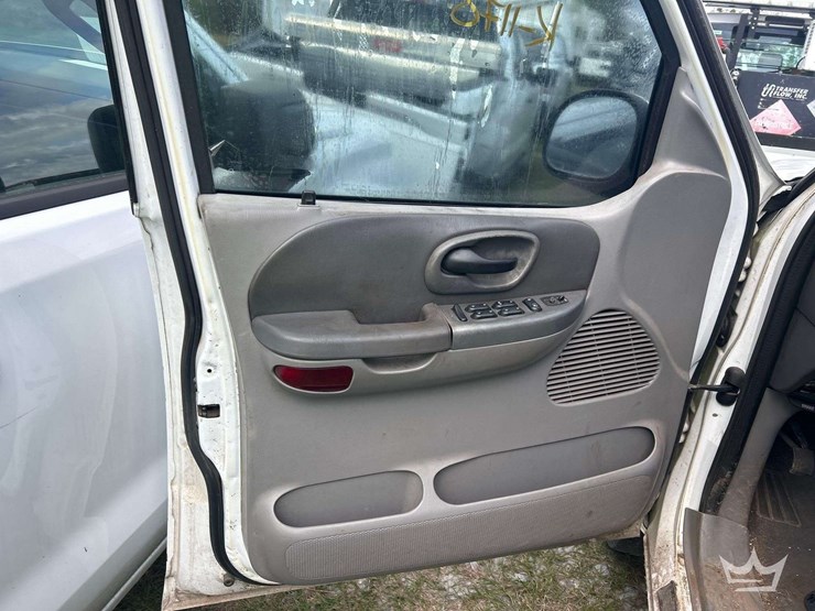 2003-ford-f150-image-13