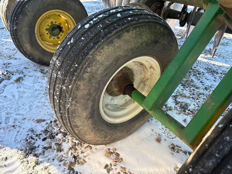 john-deere-630-image-17