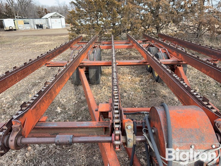 farmhand-12x23-t/a-bale/stack-mover-image-18