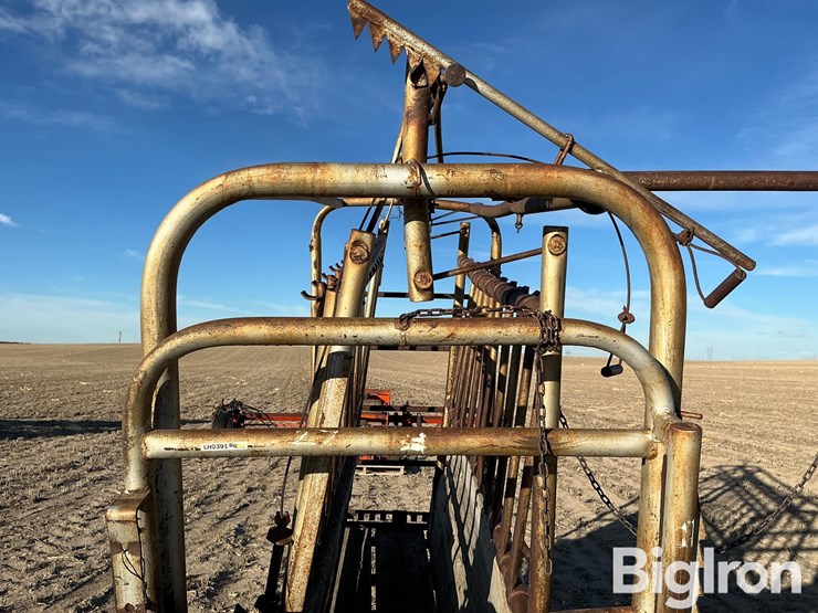 portable-squeeze-chute-image-13