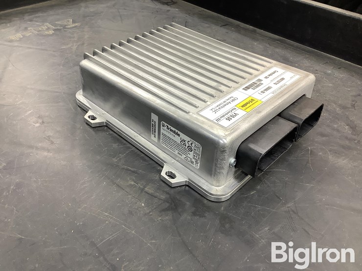 2023-trimble-48036776-nav-controller-iii-image-5