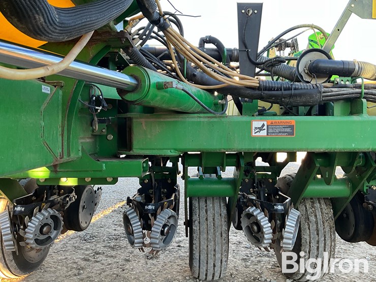 2009-john-deere-1770nt-image-12