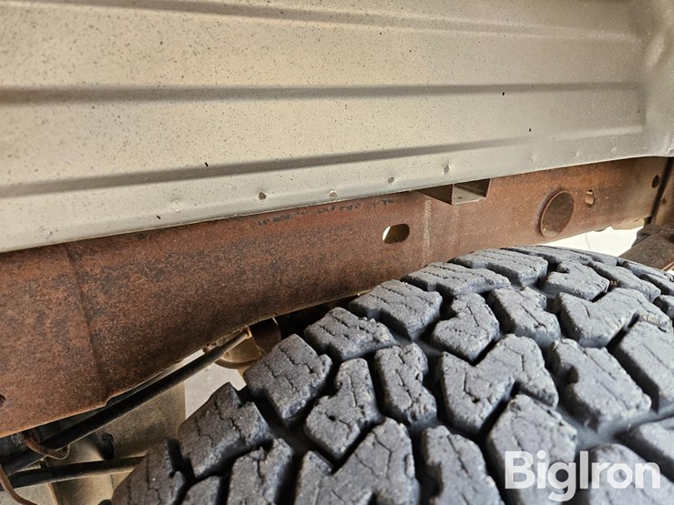 2003-chevrolet-silverado-1500-image-10