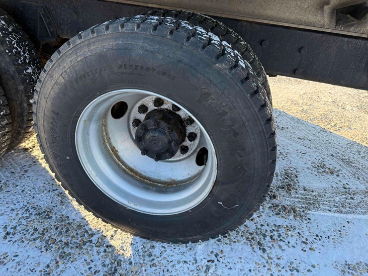 1996-ford-l-image-25