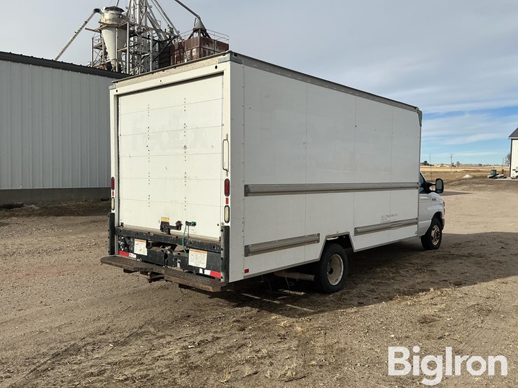 2015-ford-e350-image-5