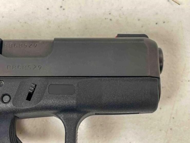 glock-pistol-image-3