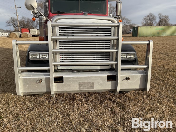 2007-freightliner-fld132-classic-xl-image-11
