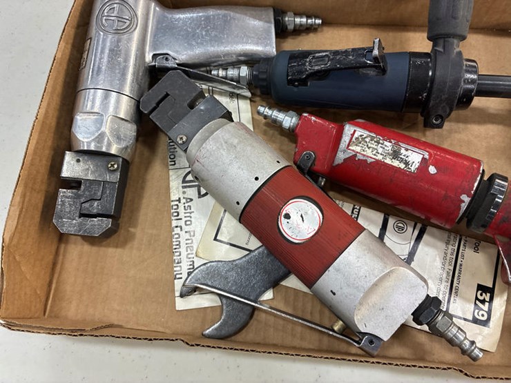 #115299-•-assortment-air-tools-image-4