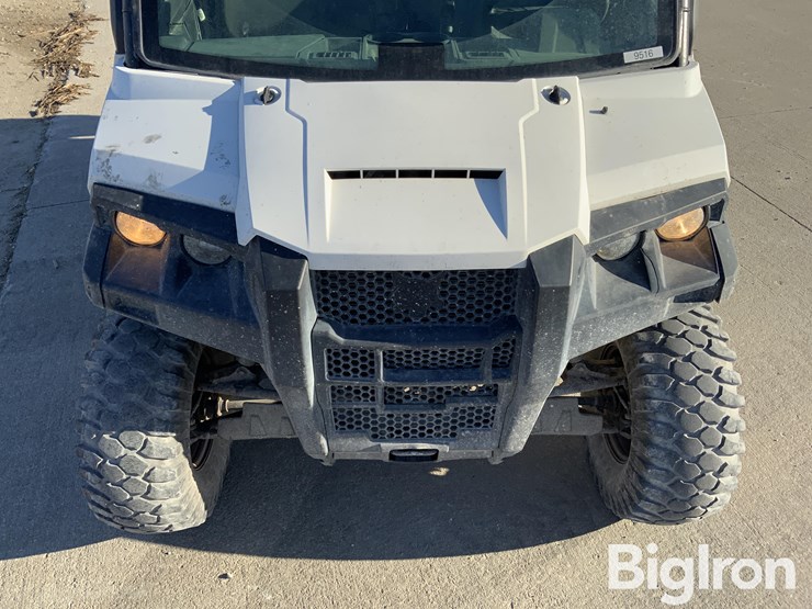 2020-bobcat-uv34-image-11