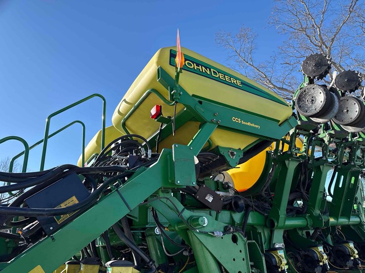 john-deere-1790-ccs-image-35