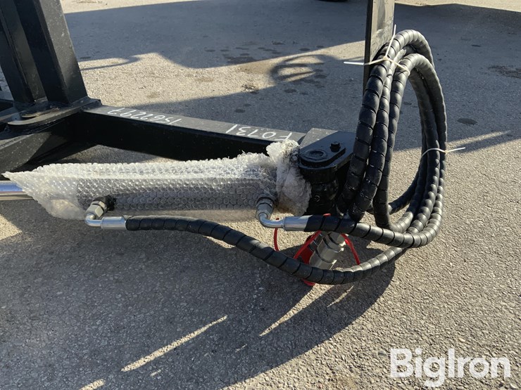 2025-giyi-tp25-skid-steer-post/tree-puller-image-18