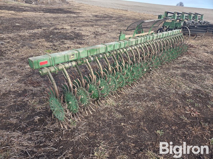 john-deere-400-image-7