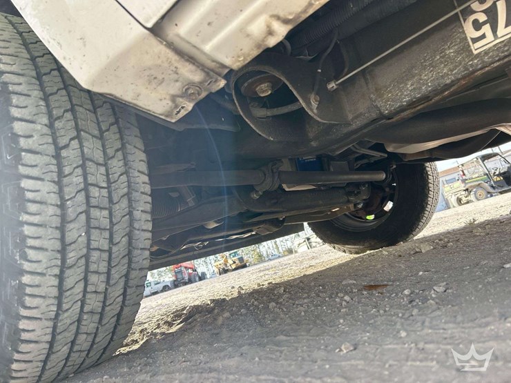 2013-chevrolet-silverado-1500-image-18