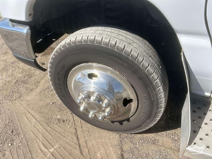 2016-ford-e350-image-28