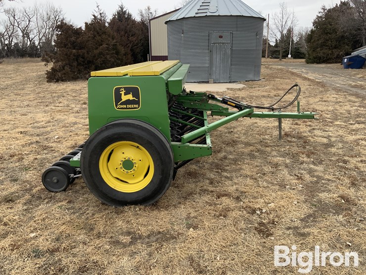 john-deere-8300-image-4