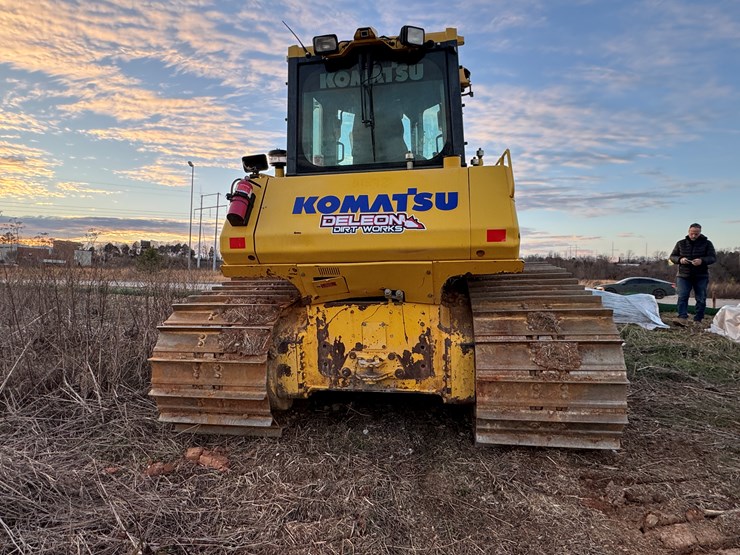 komatsu-d65px-image-6
