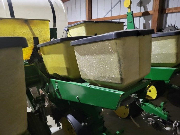 john-deere-7000-image-12