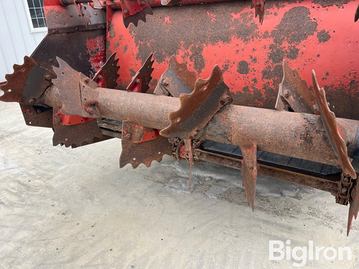 new-holland-195-image-19