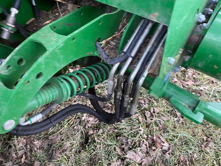 mchale-750-v6-round-baler,-image-68