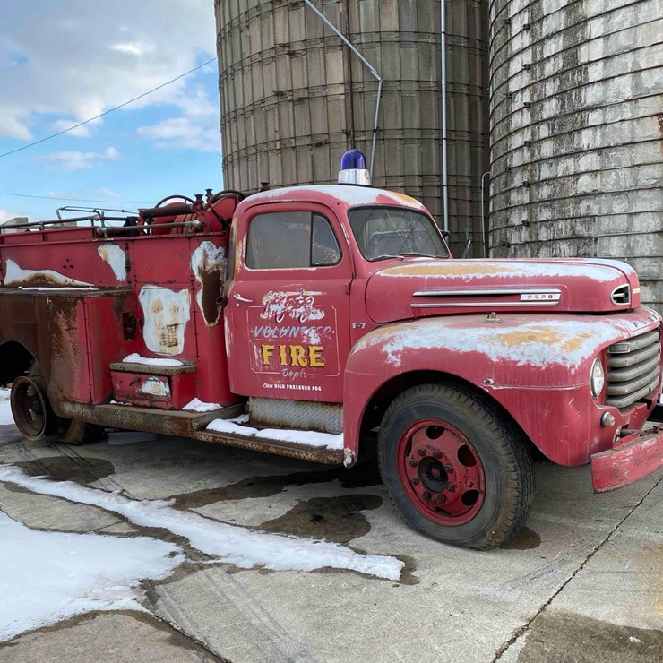 1949 Ford F7 Firetruck