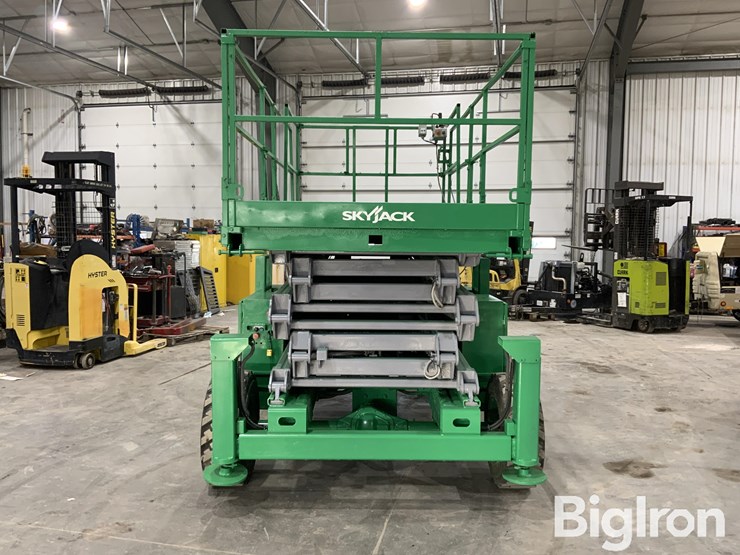 2016-skyjack-sj8841rt-image-6