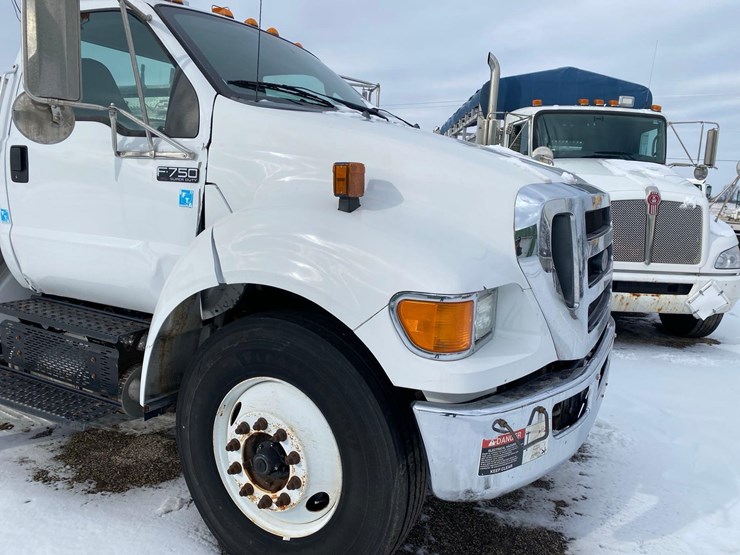 2015-ford-f750-image-6