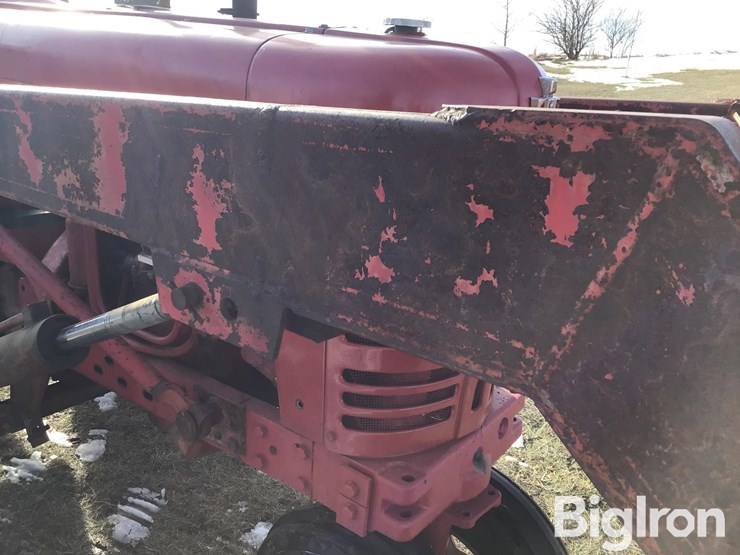 1955-farmall-400-2wd-tractor-w/loader-&-frontier-blade-image-20