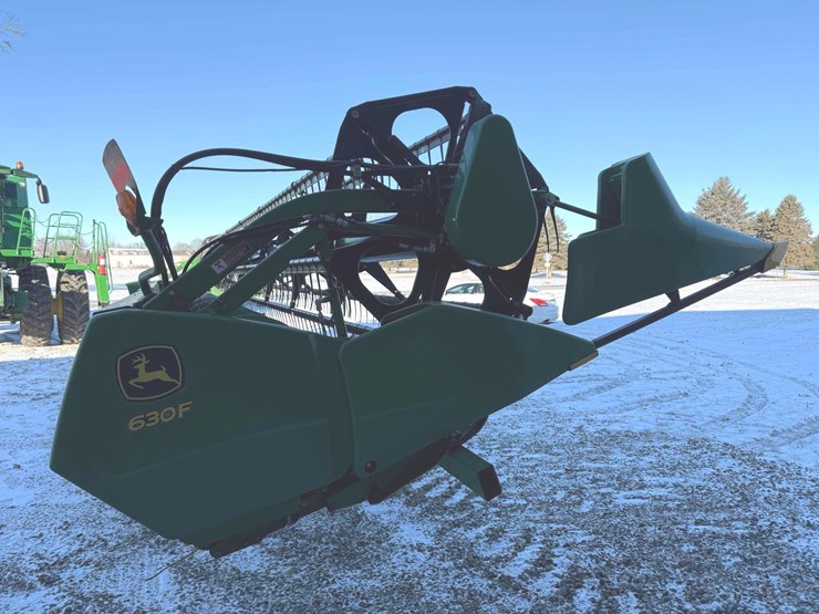 john-deere-630f-image-7