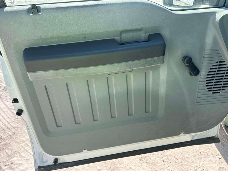 2015-ford-f250-image-14