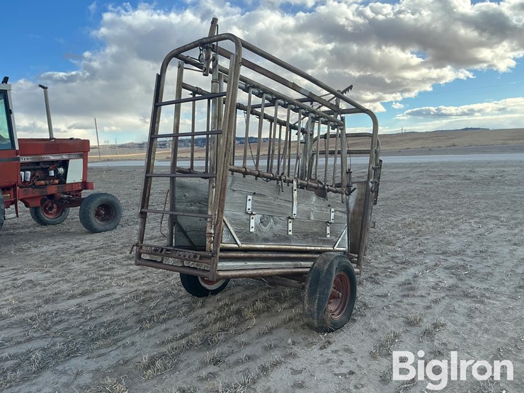 portable-squeeze-chute-image-5