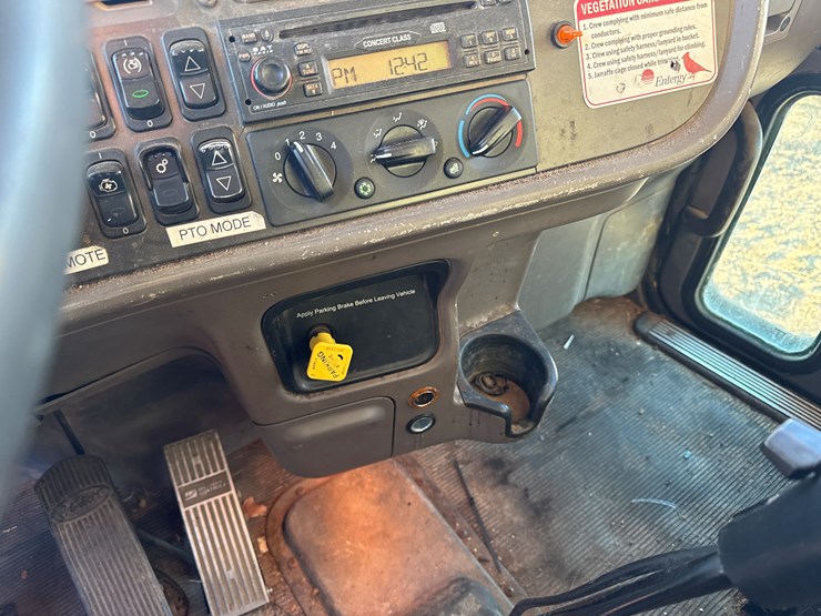 2006-peterbilt-357-image-40