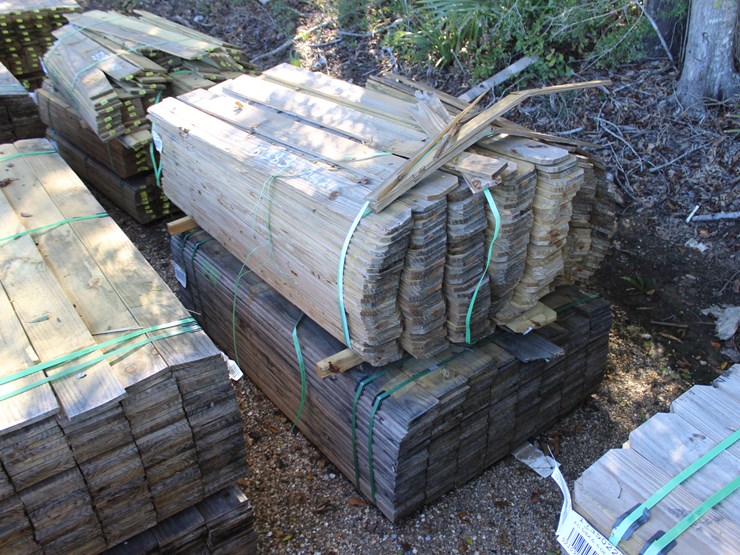 #24624-•-2-bundles-of-5/8in-x-6ft-fence-boards-image-1