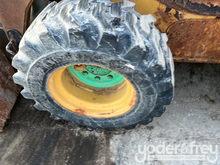 2012-caterpillar-252b3-image-12