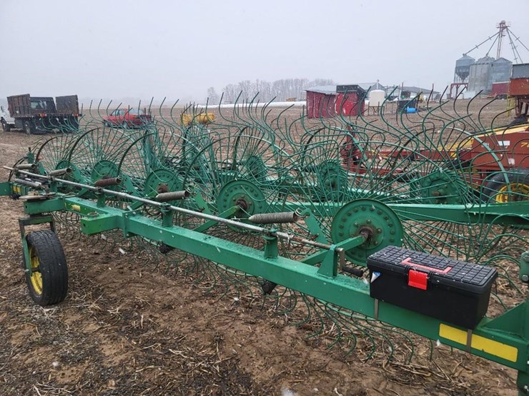 john-deere-704-image-17