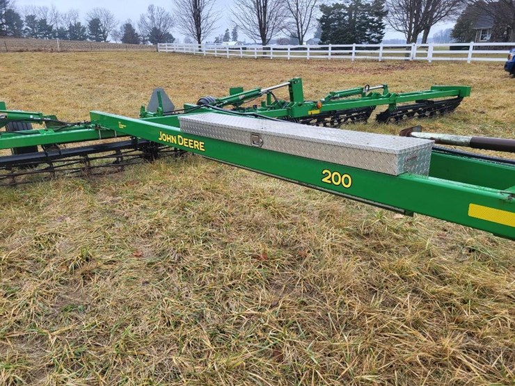200-john-deere-200-image-25