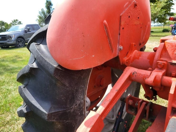 allis-chalmers-wd-tractor-image-32