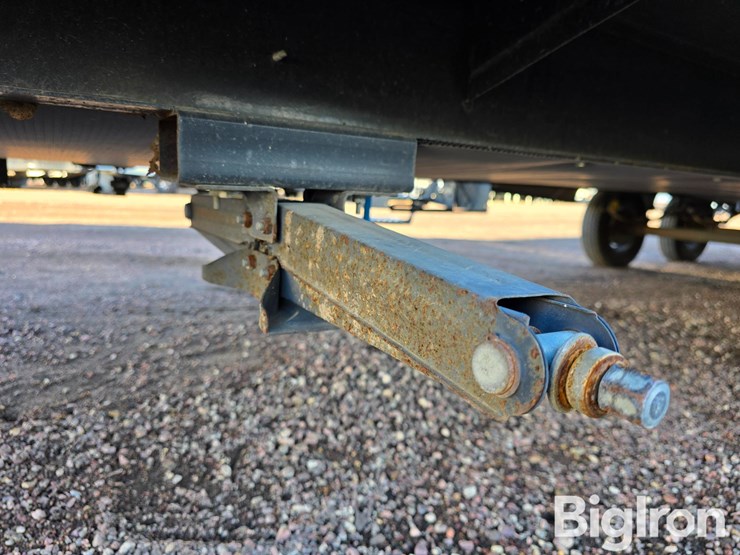 2015-keystone-bullet-272bhs-travel-trailer-image-16