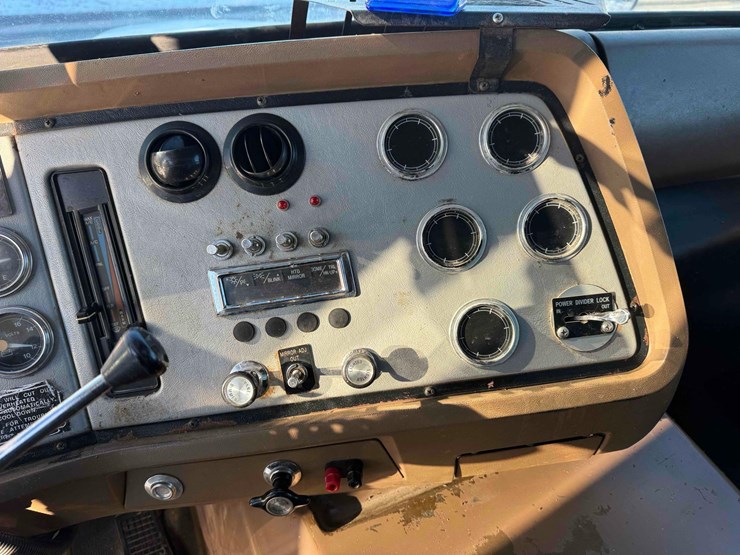 1996-ford-l-image-45