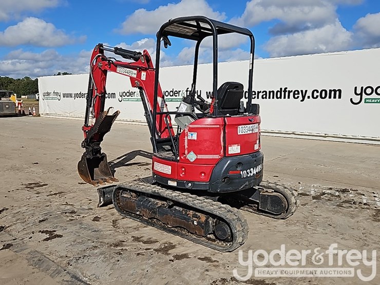 2021-yanmar-vio25-image-4