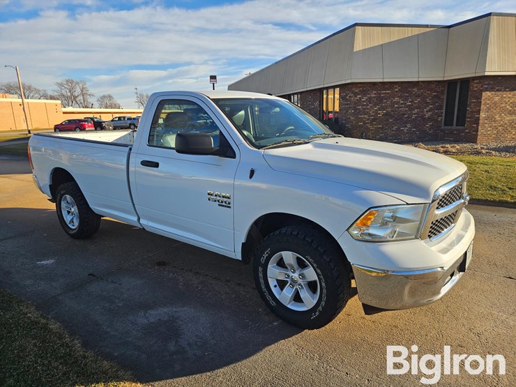 2020-dodge-1500-image-3