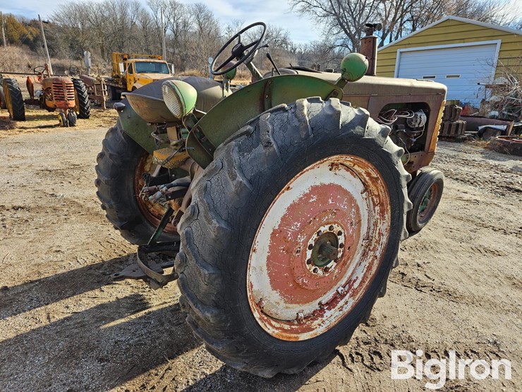 1955-oliver-super-88-image-5