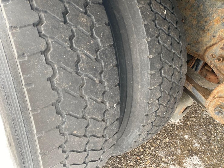 2018-hino-338-image-43