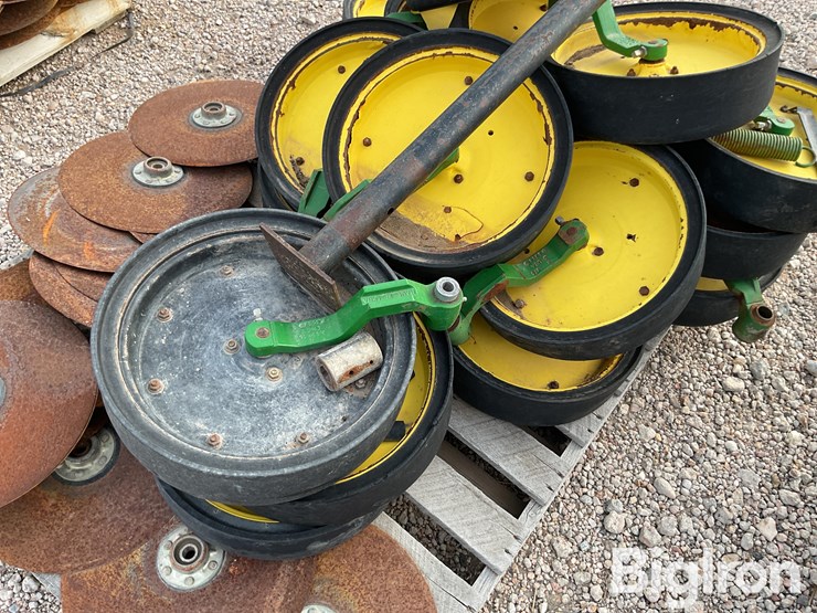 john-deere-8-image-15