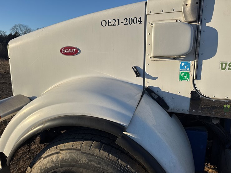 2006-peterbilt-357-image-9
