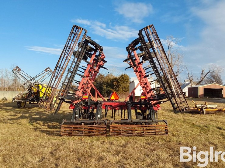 2011-case-ih-200-image-6