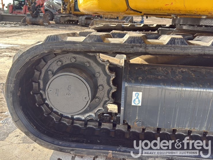 2023-komatsu-pc55mr-image-9