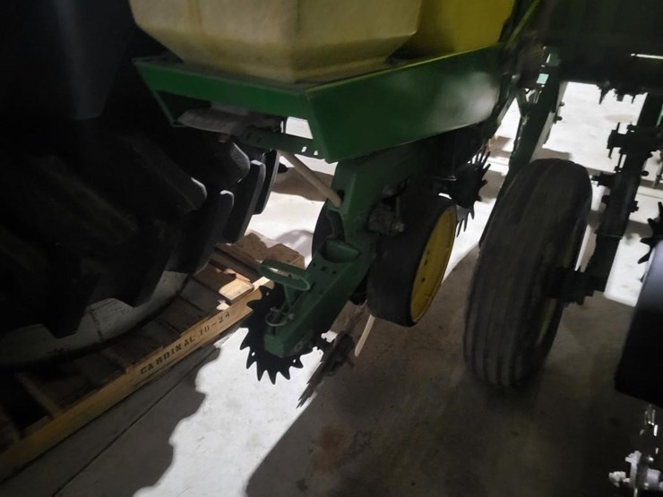 john-deere-7000-image-10