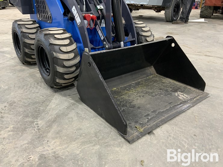 2025-agt-mx-mrw14-stand-on-mini-skid-steer-loader-image-9