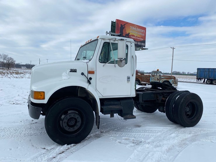 2001-case-ih-4900-image-6