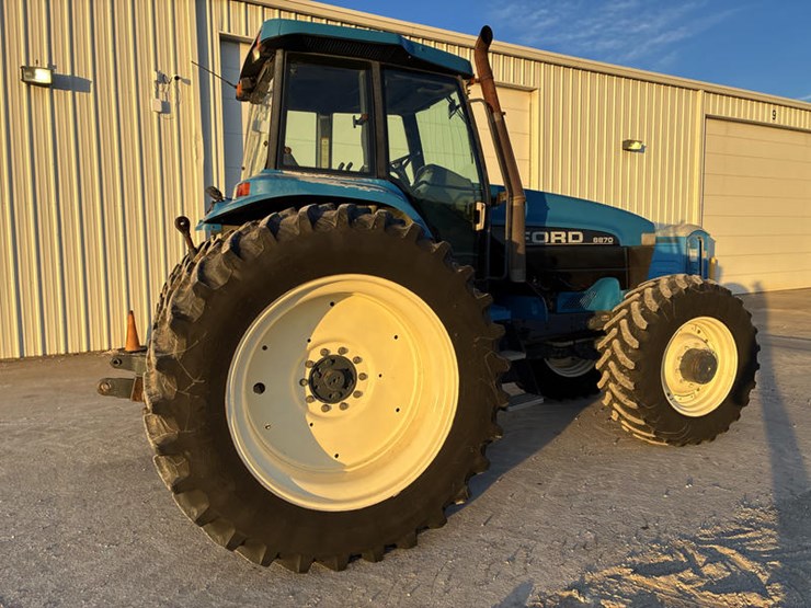 new-holland-8870-image-5